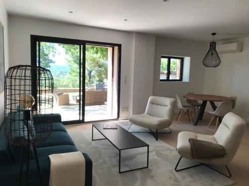 La Bastide Le Grenache Le Syrah au Domaine Chateau Henri Bonnaud in Le Tholonet, France