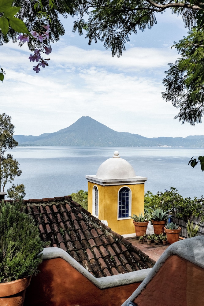 Hotel Casa Palopó Relais & Chateaux in Santa Catarina Palopo, Guatemala