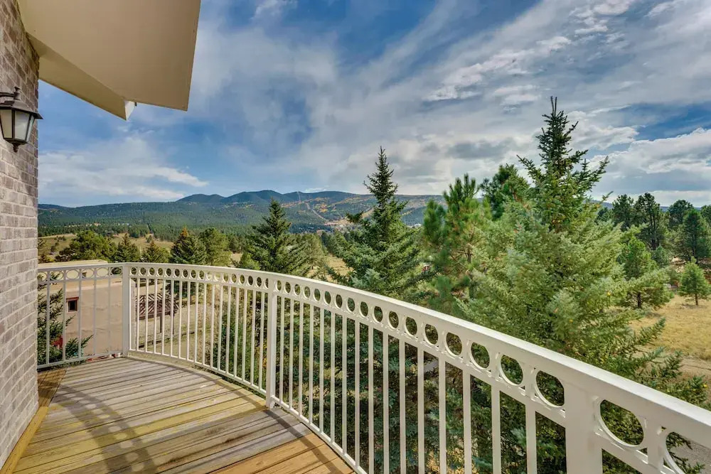 2 Mi to Angel Fire Resort Luxury Condo with Balcony - photo 12