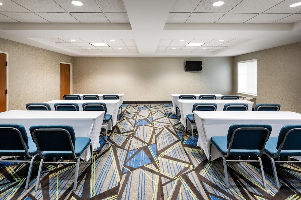 Holiday Inn Express Charlotte West Gastonia by IHG. - photo 50