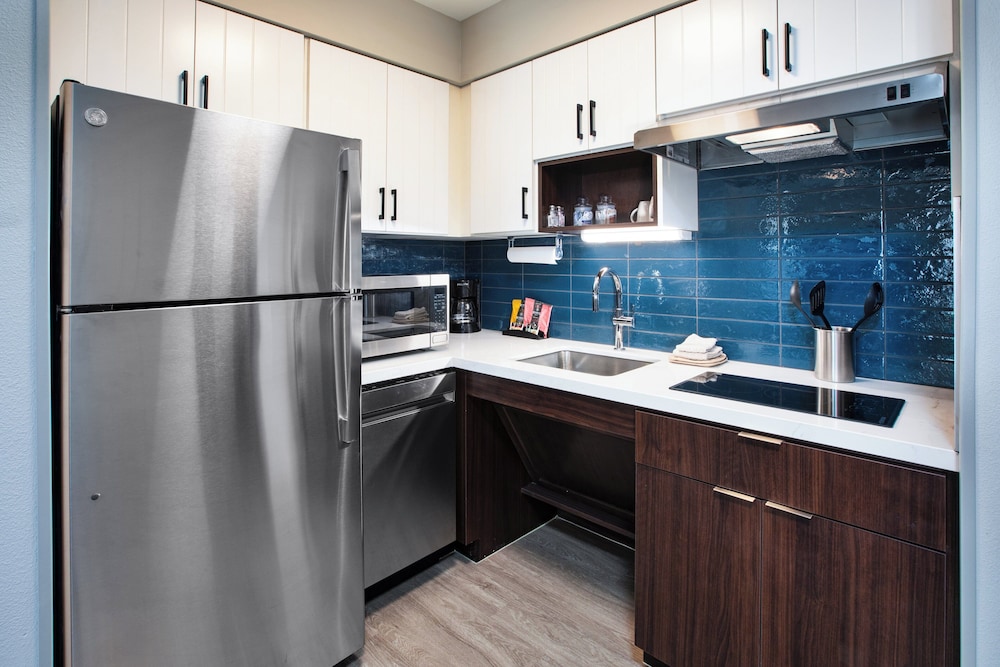 Staybridge Suites Bismarck by IHG - photo 22