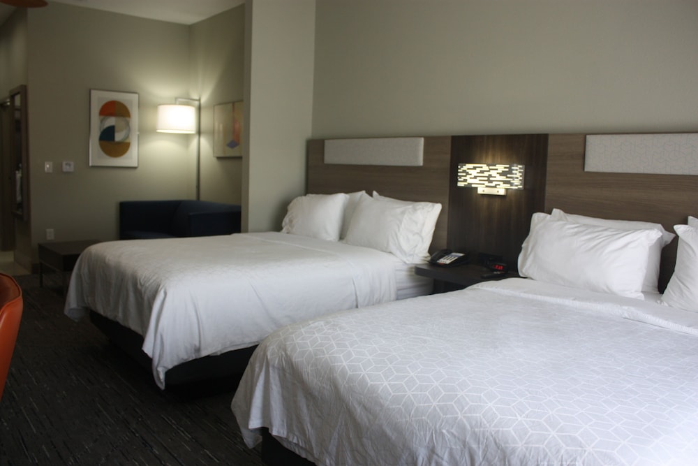 Holiday Inn Express Hotel & Suites Shamrock North by IHG - photo 28