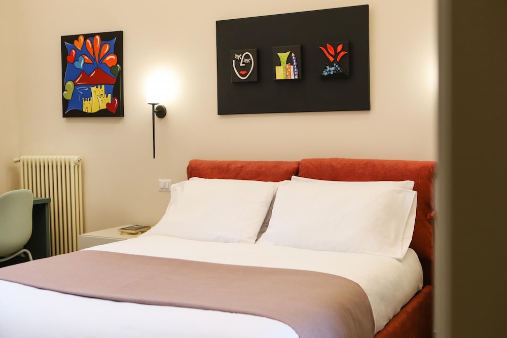 Vittorio Emanuele Modern Apartment I by Wonderful Italy — 4-Star Luxury Hotel in Naples, Italy