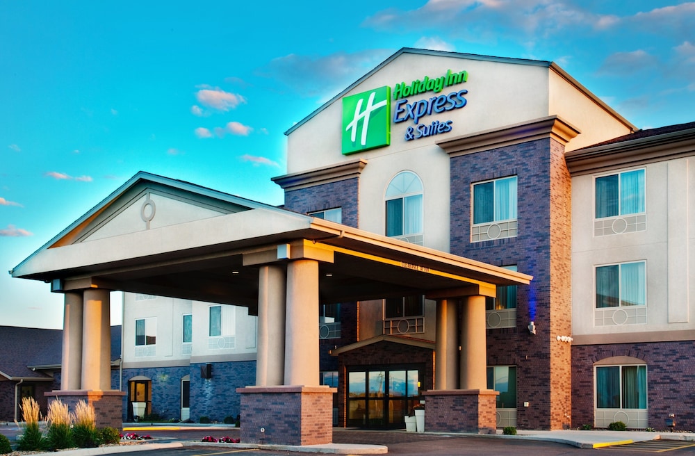 Holiday Inn Express & Suites Sheldon an IHG Hotel - featured photo