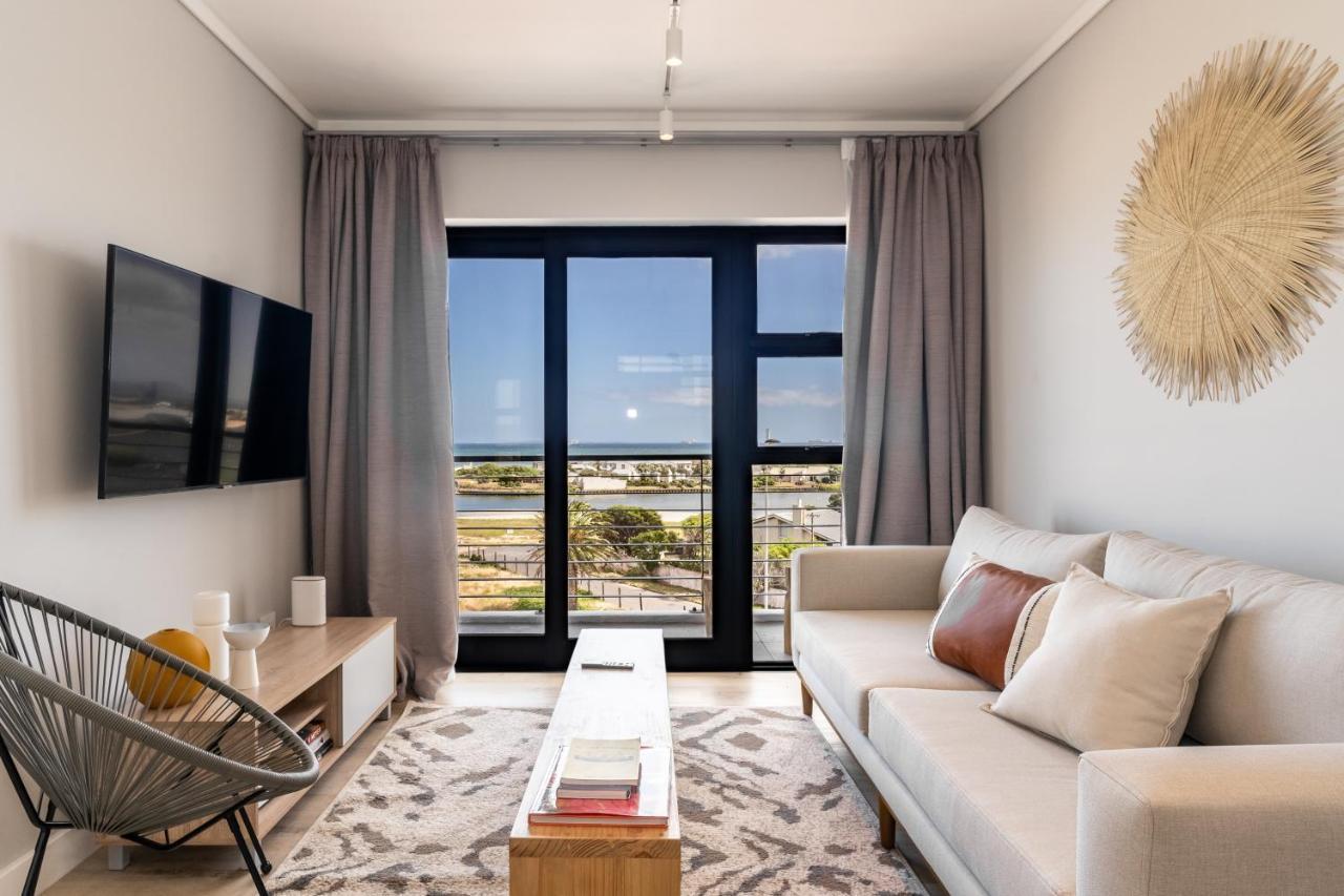 Burmeister 401 2 Bedroom Apartment across from Ocean Onsite Parking