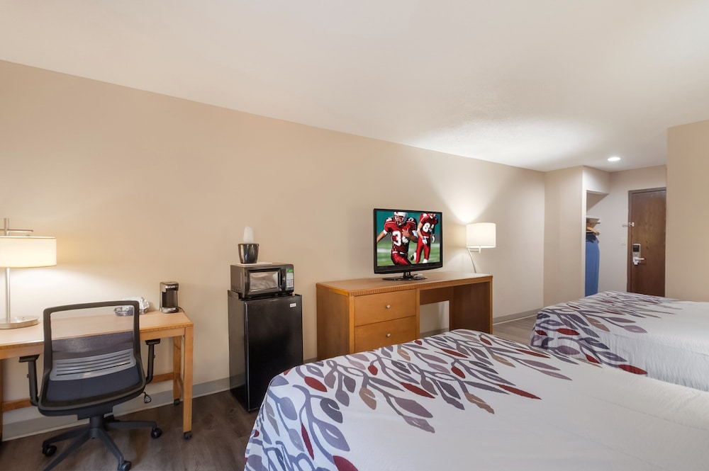 Red Roof Inn Dahlgren Naval Base - photo 23