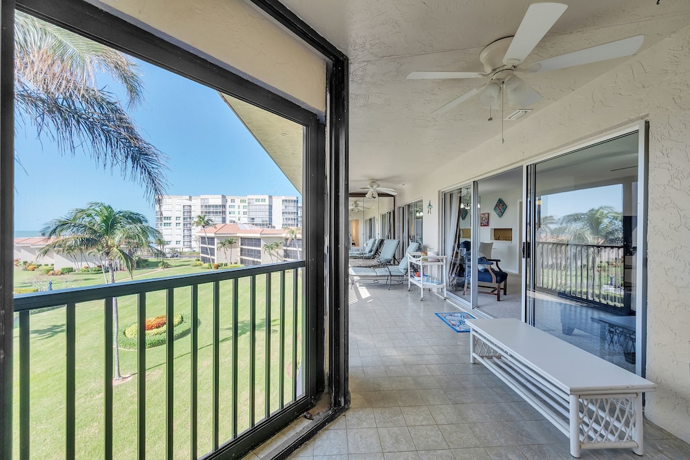 Gulf view Condo With Resort style Amenities 2 Bedroom Condo - photo 34