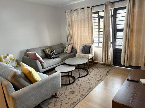 Pinnacle Apts 2H