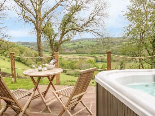 Little Silver Owl - last minute hotel in Bideford