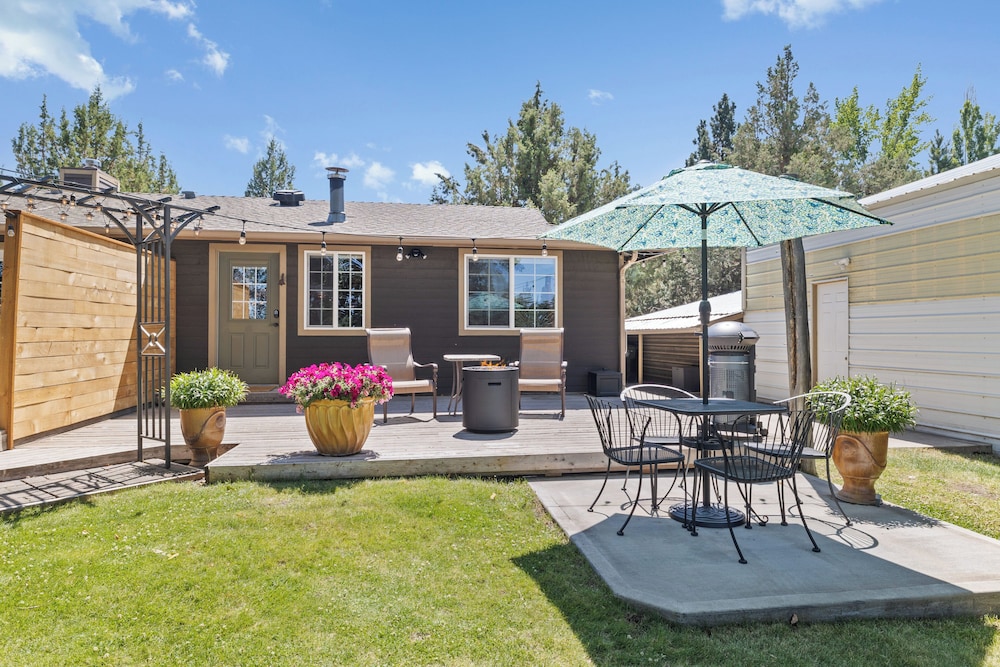 Harmony Hills Retreat in Bend, United States