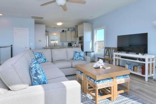 Blue Lobster - photo 3