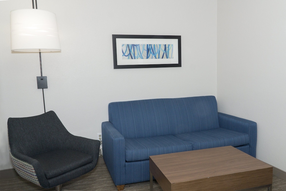Holiday Inn Express Hotel & Suites Madison by IHG - photo 42