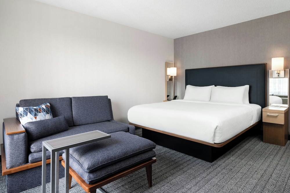 Courtyard by Marriott Charlotte City Center - photo 19