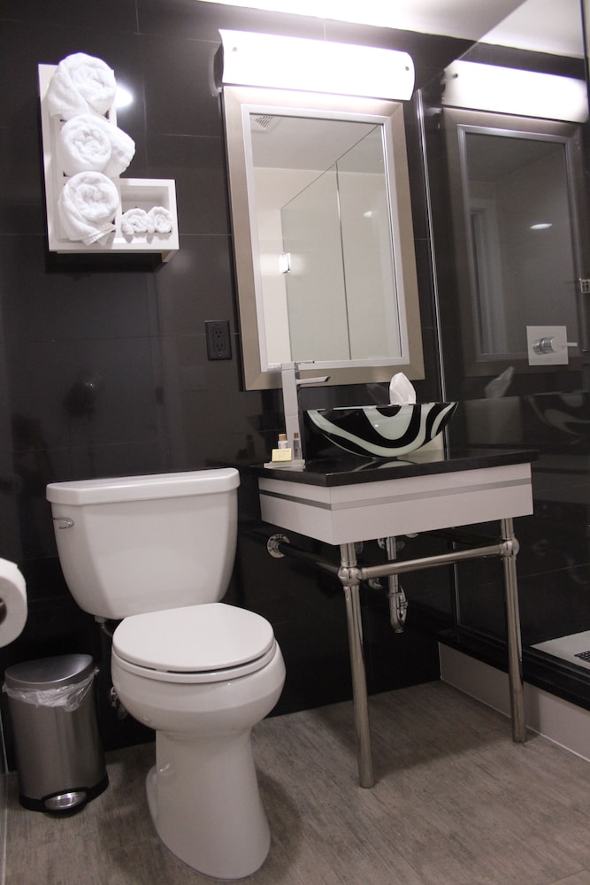 Lotus Boutique Inn & Suites - photo 25