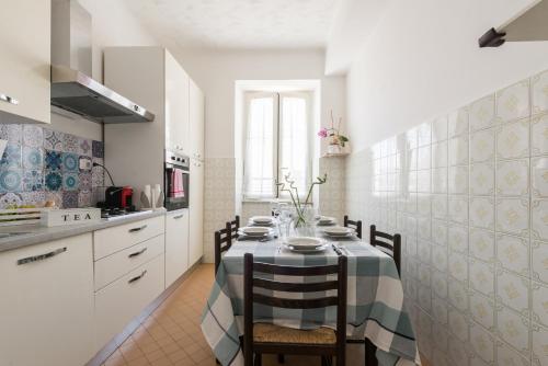 Home Romana Centro Nettuno — 4-Star Luxury Hotel in Nettuno, Italy
