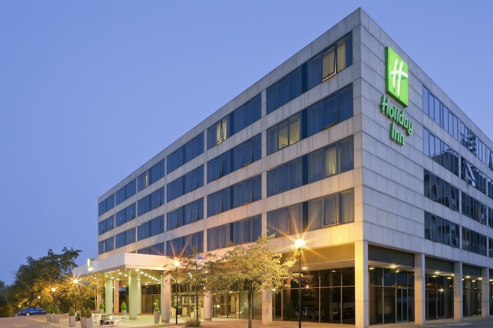 Holiday Inn Milton Keynes Central by IHG — 4-Star Luxury Hotel in Milton Keynes, United Kingdom