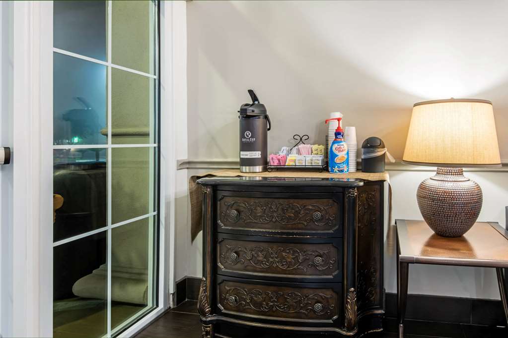 La Quinta Inn by Wyndham San Antonio Brooks City Base - photo 40