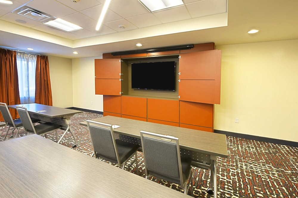 Staybridge Suites Little Rock Medical Center by IHG - photo 32