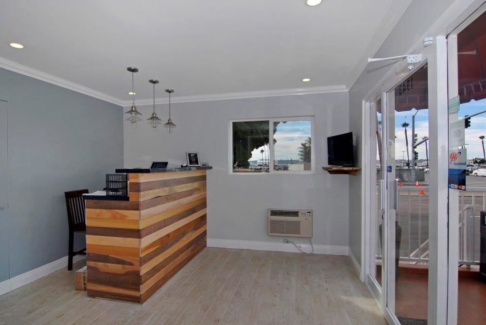 Marina Inn and Suites - photo 18