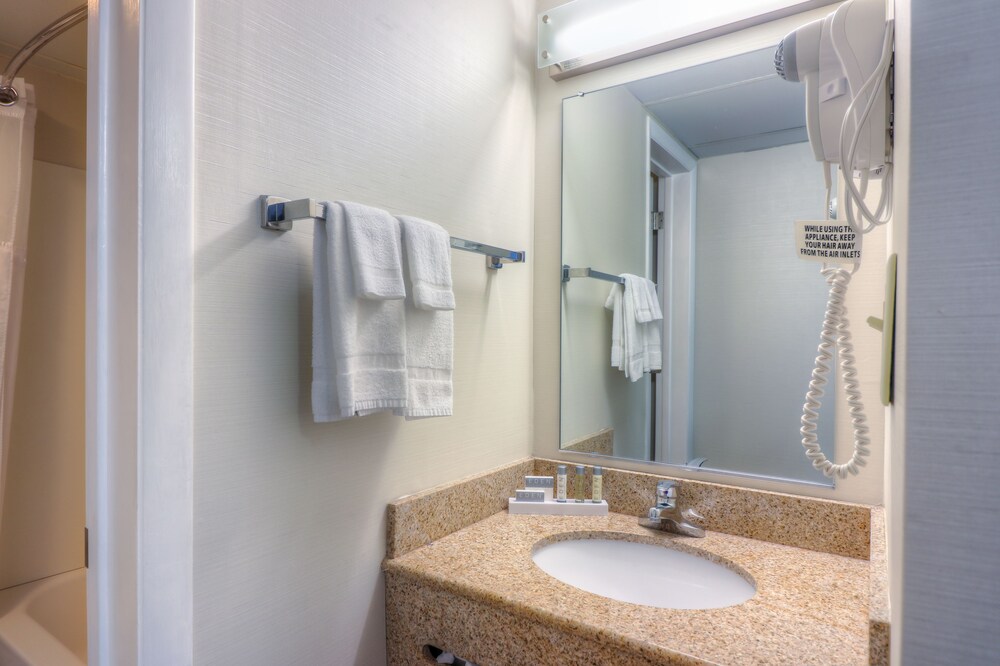 The Breakers Hotel & Suites - photo 44