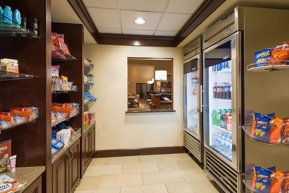 Hampton Inn & Suites Peoria at Grand Prairie IL - photo 35