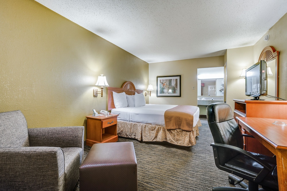 Quality Inn & Suites Dallas Cityplace - photo 5