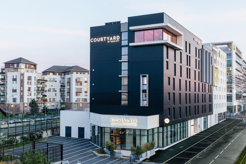 Courtyard by Marriott Paris Creteil — hotel in Creteil