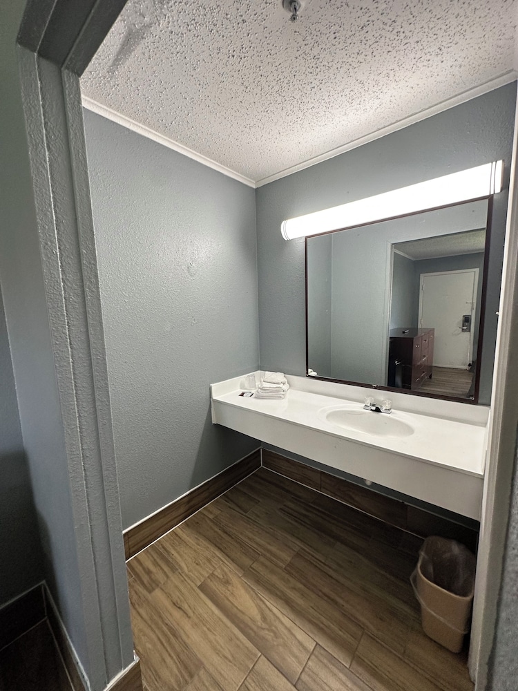 Studio Suites - photo 14