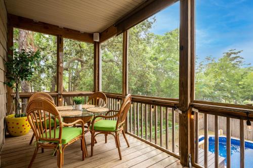 Woodlands Wonder by Oak Island Accommodations - photo 25