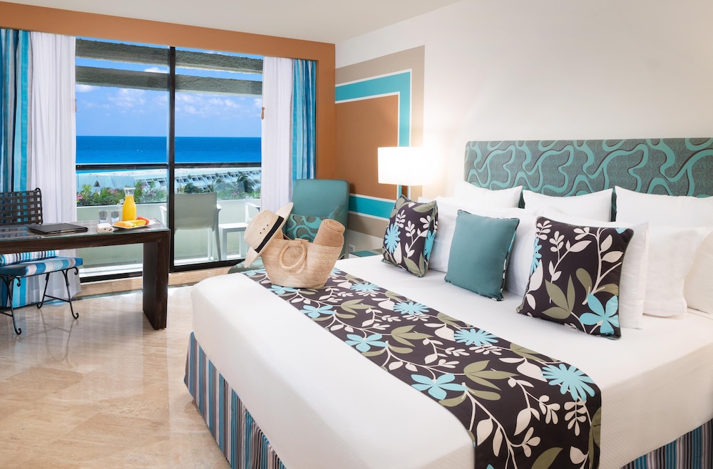 The Pyramid Cancun By Oasis All Inclusive