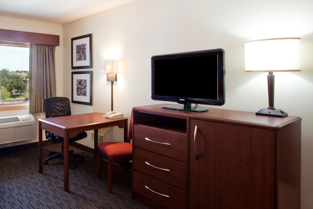 AmericInn by Wyndham Black River Falls I 94 on ATV Trail - photo 12