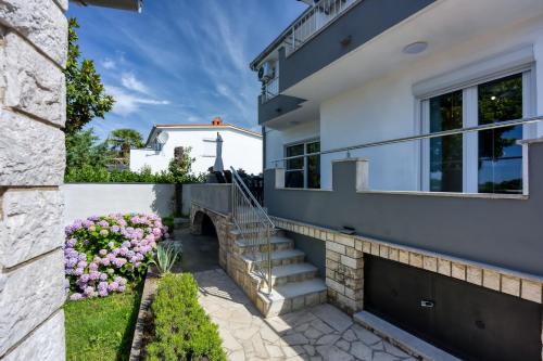 Four Bedroom Apartment Magnolija — 4-Star Luxury Hotel in Porec, Croatia