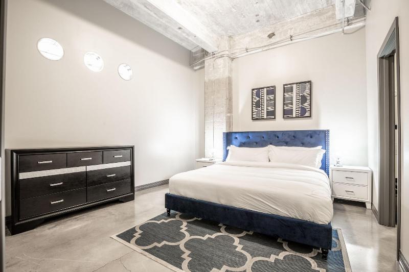 Luxury Downtown Dallas Stay by Amyfinehouse - photo 105