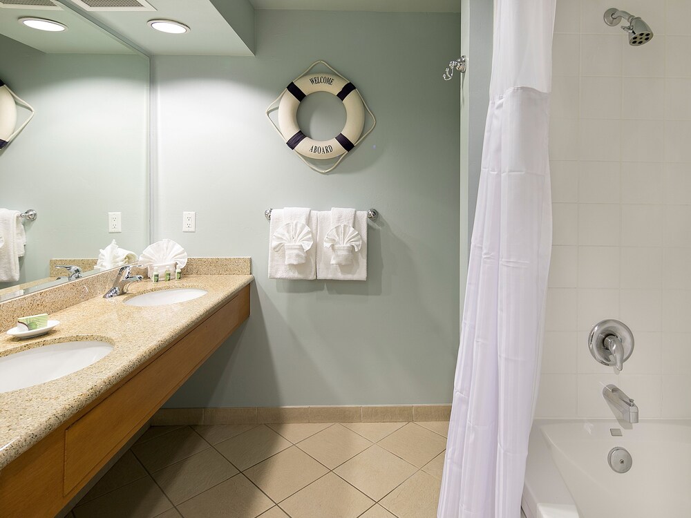 Avila Lighthouse Suites - photo 14