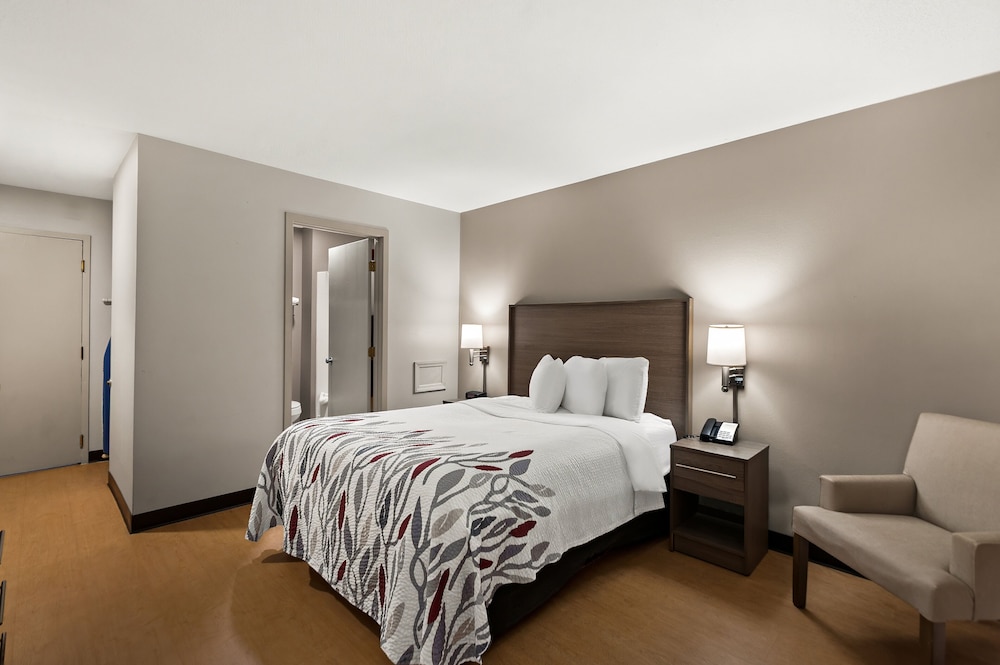 Red Roof Inn Martinsburg - photo 4