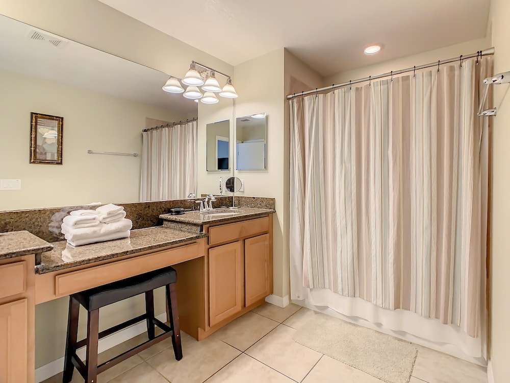 Paradise Palms Resort Just Minutes From Disney - photo 25