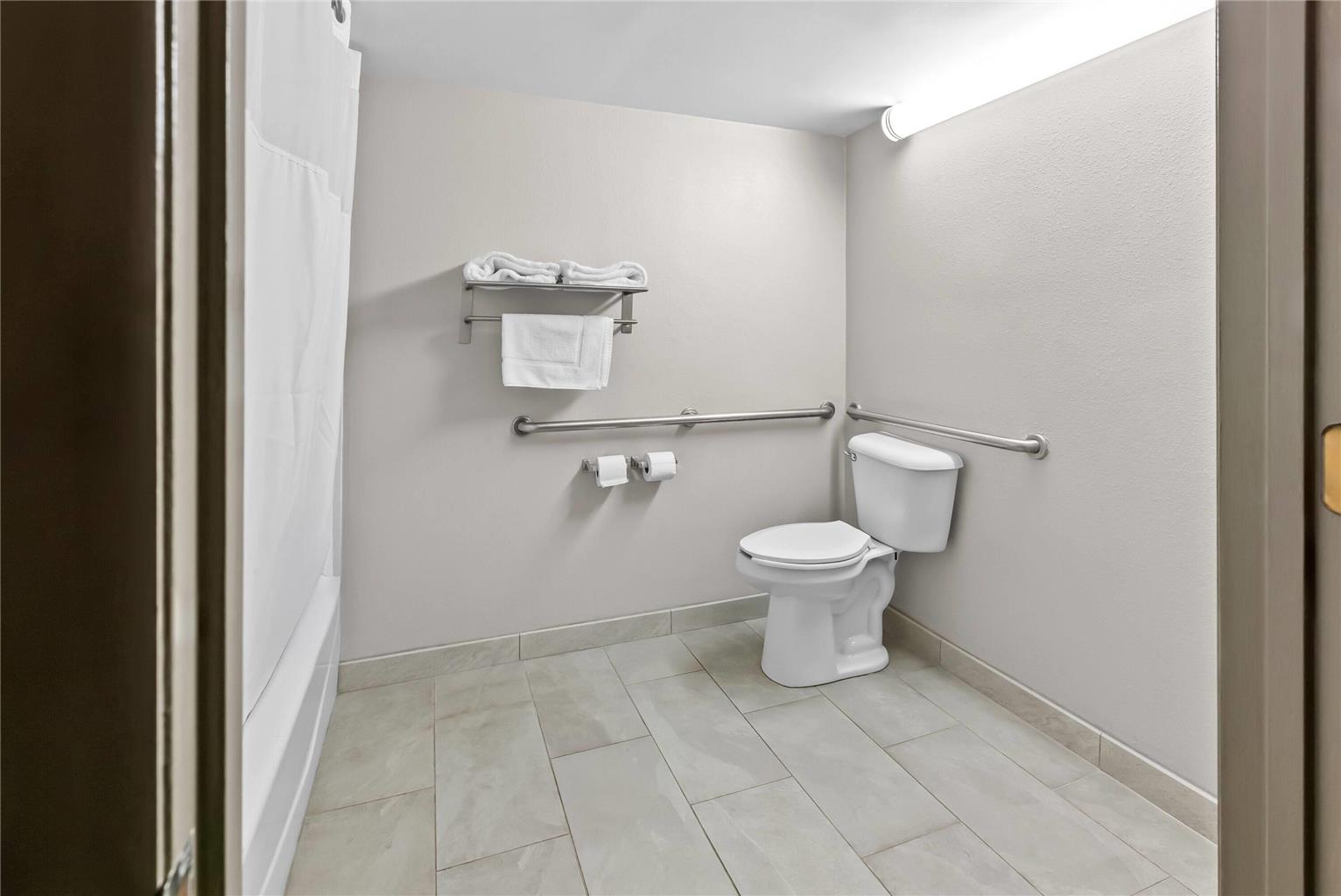 Days Inn by Wyndham Saint Pauls - photo 10