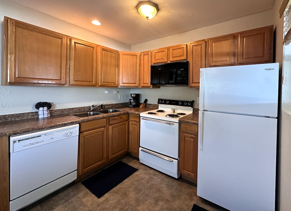 Alhonna Resort LLC - photo 114