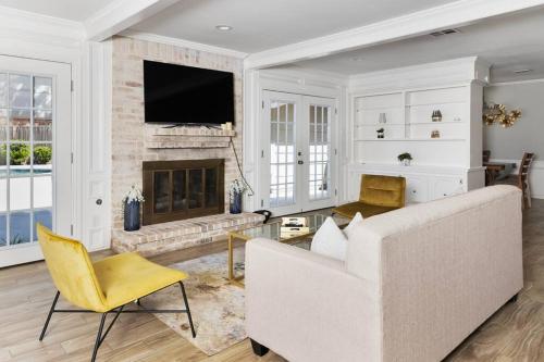 Houston Luxury 4br 3ba and Pool — hotel in Sugar Land