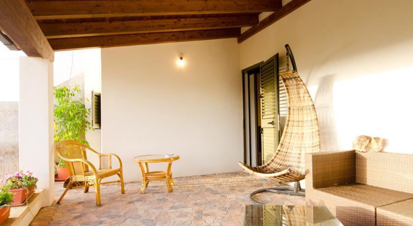 Villa Marzoni con Piscina Privata by HDSalento — 4-Star Luxury Hotel in Tiggiano, Italy