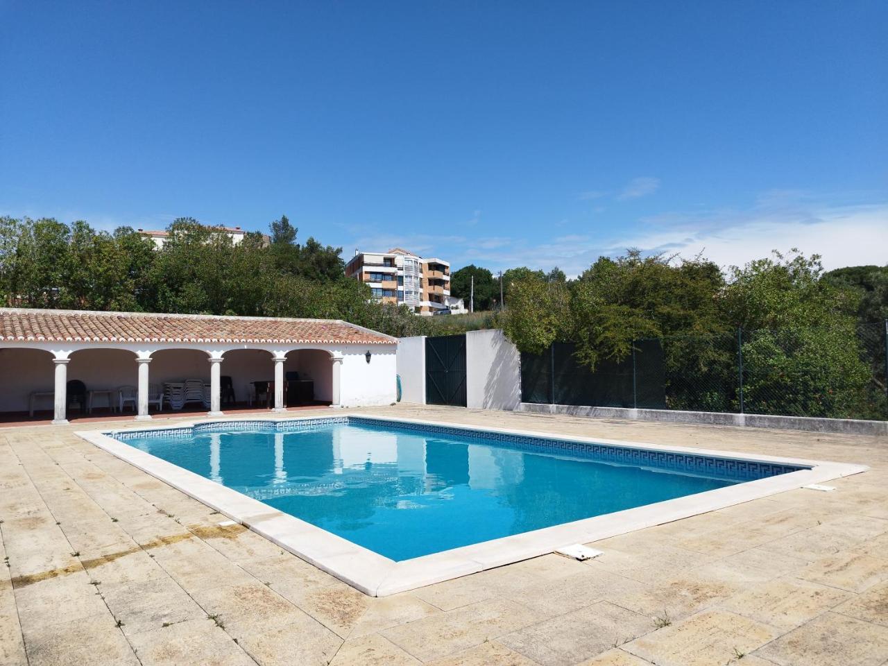 Patio Sant'ana 2 Bedrooms Villa W Exterior Area — 4-Star Luxury Hotel in Sesimbra, Portugal