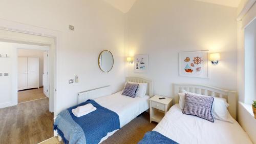 Prospect Lodge at The Bay Filey sleeps up to 6 and 2 dogs stay for free