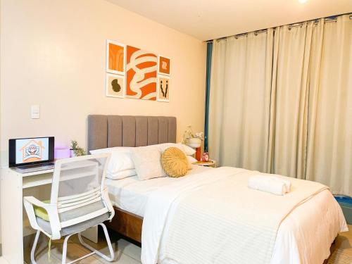 BGC Stay: Prime Condo AcrossGrand Hyatt #oursw32p — 4-Star Luxury Hotel in Manila, Philippines