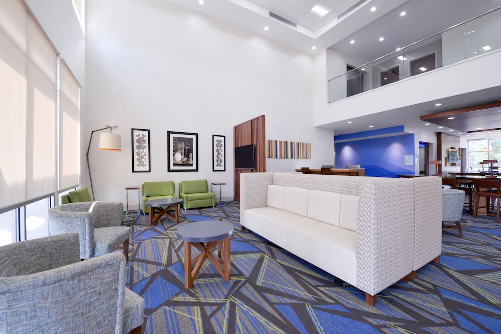 Holiday Inn Express Bethlehem by IHG - photo 48