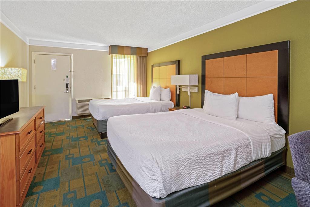 Travelodge by Wyndham Phoenix North - photo 12