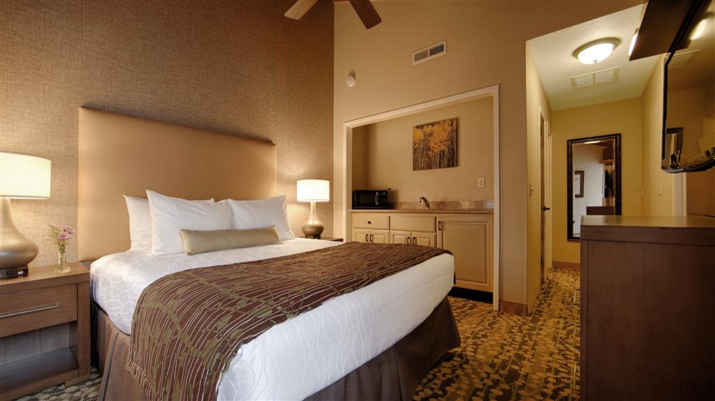 Best Western The Inn & Suites Pacific Grove - photo 13