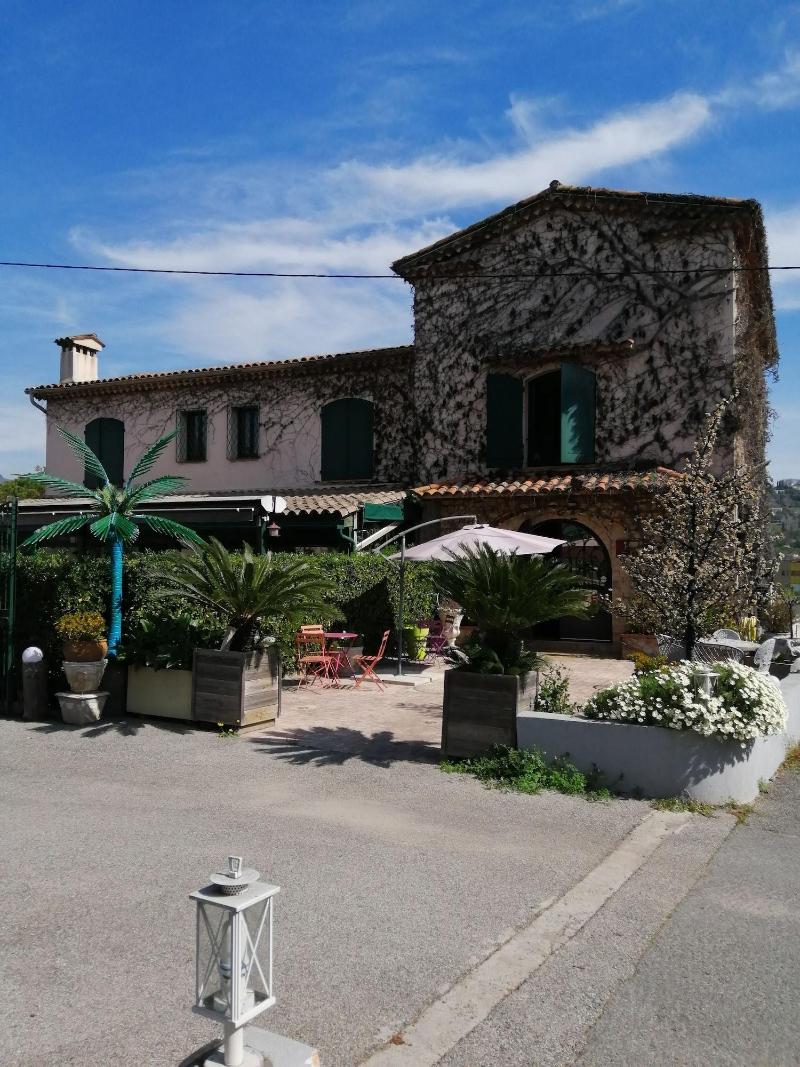 Auberge Les Arômes - carbon neutral hotel in Grasse