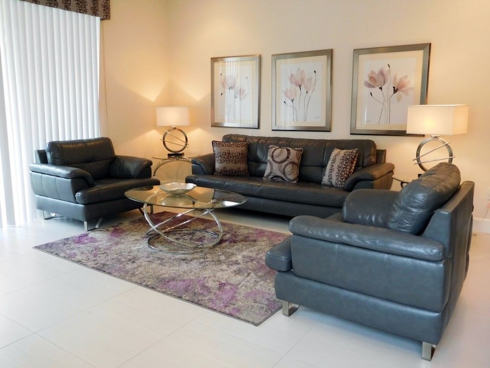 Serenity 3 — 4-Star Luxury Hotel in Clermont, United States