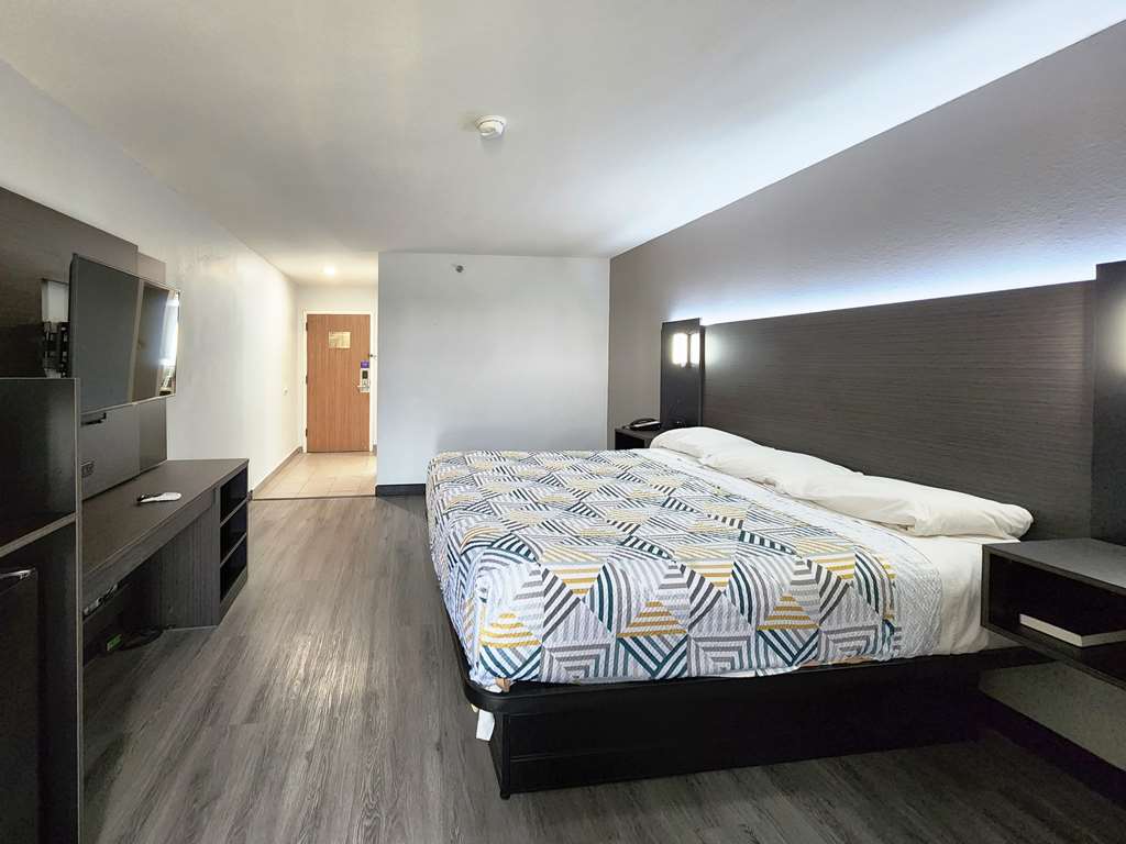 Motel 6 Pine Bluff AR - photo 13