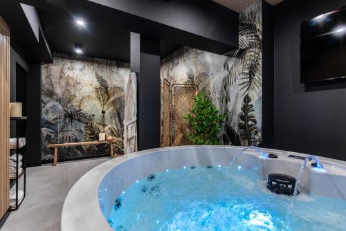 Ucieknij do luksusu: Villa Wola — 4-Star Luxury Hotel in Krakow, Poland